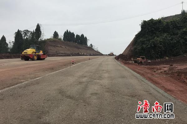 大桥至鹭鸶溪大桥连接线公路工程20日零时起断道施工-社会民生-潼南网