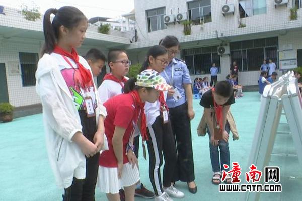 部门 > 正文潼南网讯(全媒体记者 印茜)"为什么他们不在家戒毒啊?